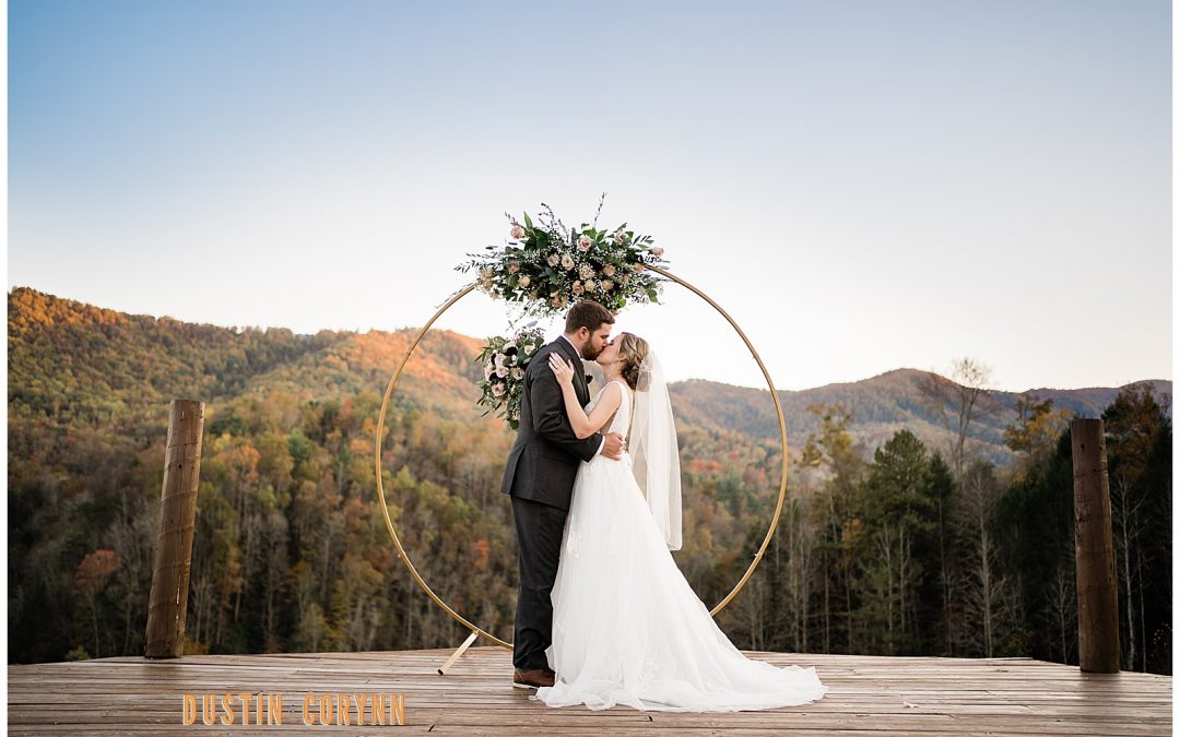 Erin & Nathan // Pigeon Forge Tennessee Wedding
