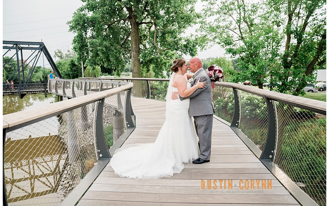Sarah & Mike // Wells Street Bridge Wedding